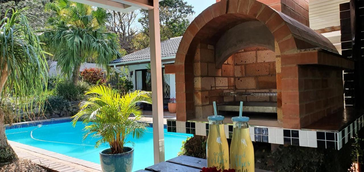 Summer Sand Holiday Cottages Scottburgh Esterno foto