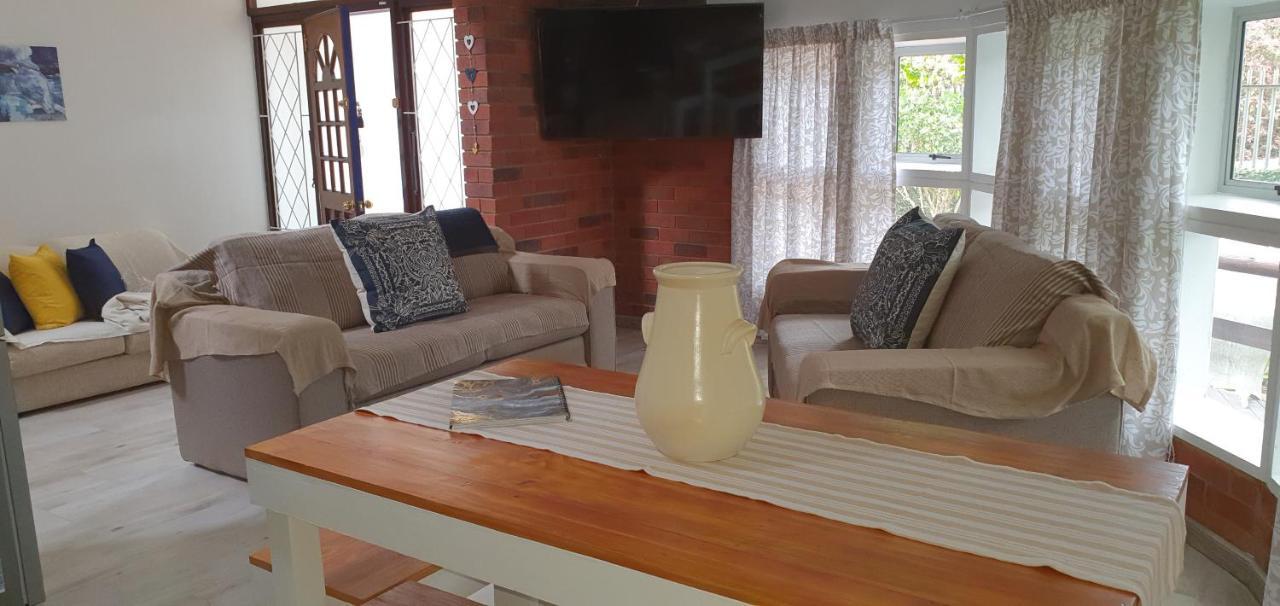 Summer Sand Holiday Cottages Scottburgh Esterno foto