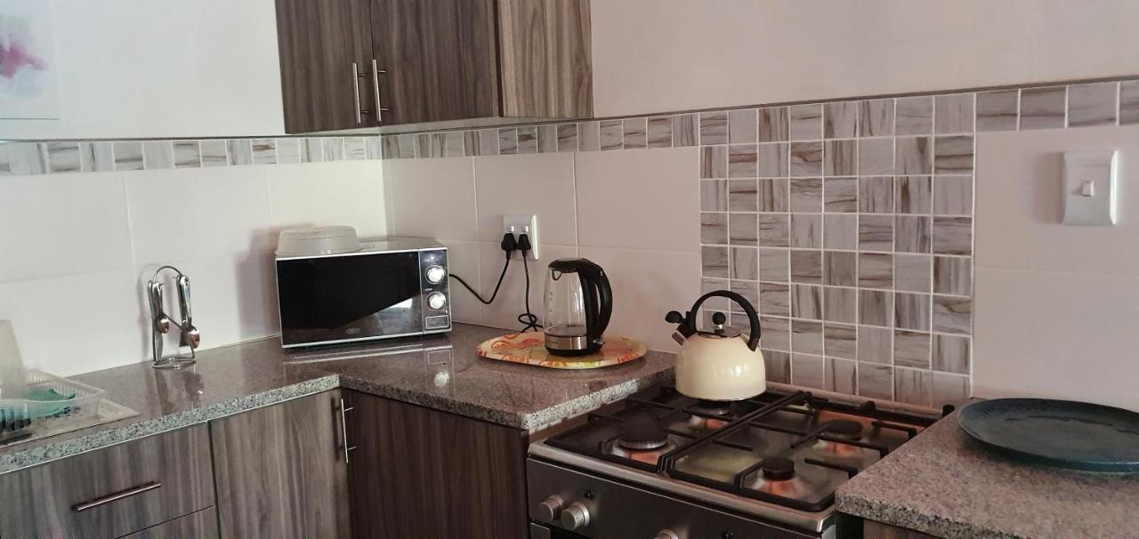 Summer Sand Holiday Cottages Scottburgh Esterno foto